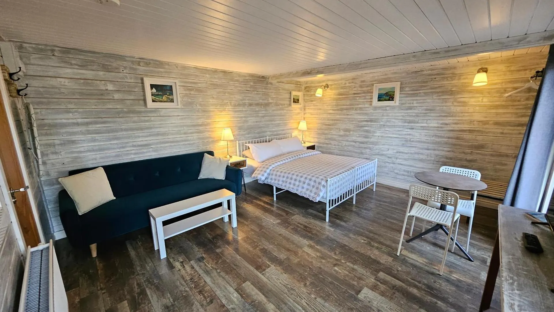 Loughview Chalet Whitehouse